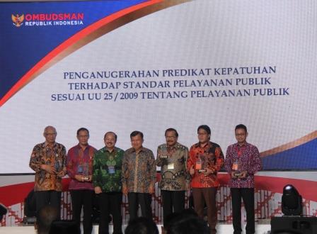 BPS Raih Penghargaan Terbaik dari Ombudsman Republik Indonesia